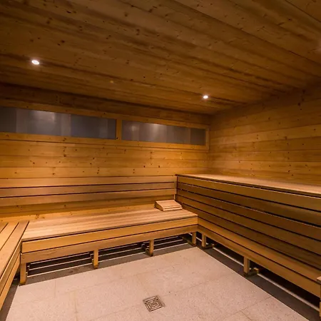Savoyard Style Alpine Retreat شقة فال تورُن