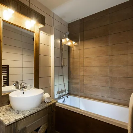 Appartement Savoyard Style Alpine Retreat *